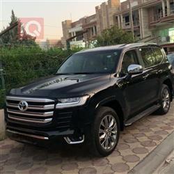 تۆیۆتا لاند کروزەر